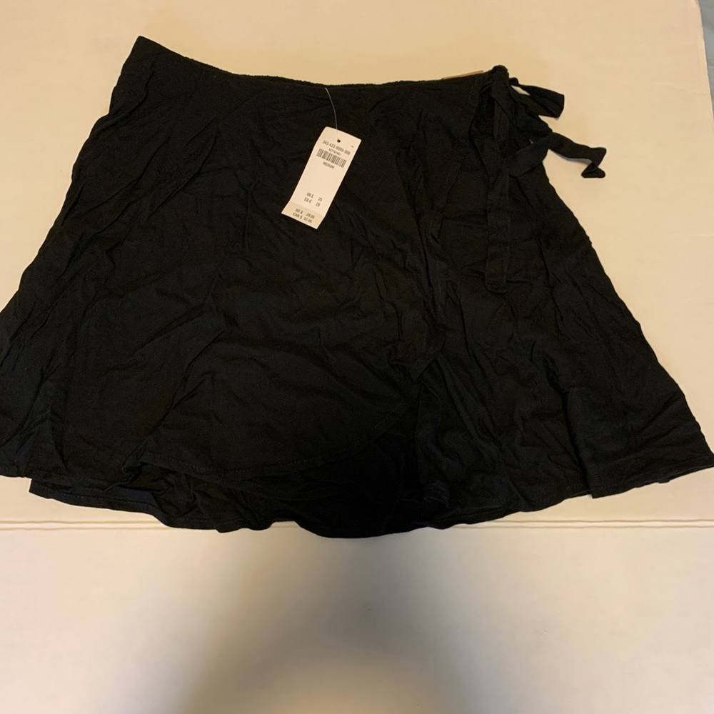 HOLLISTER SKIRT NWT